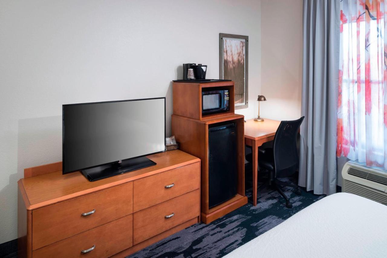 Fairfield Inn Suites By Marriott Orlando At Seaworld Williamsburg Exterior photo